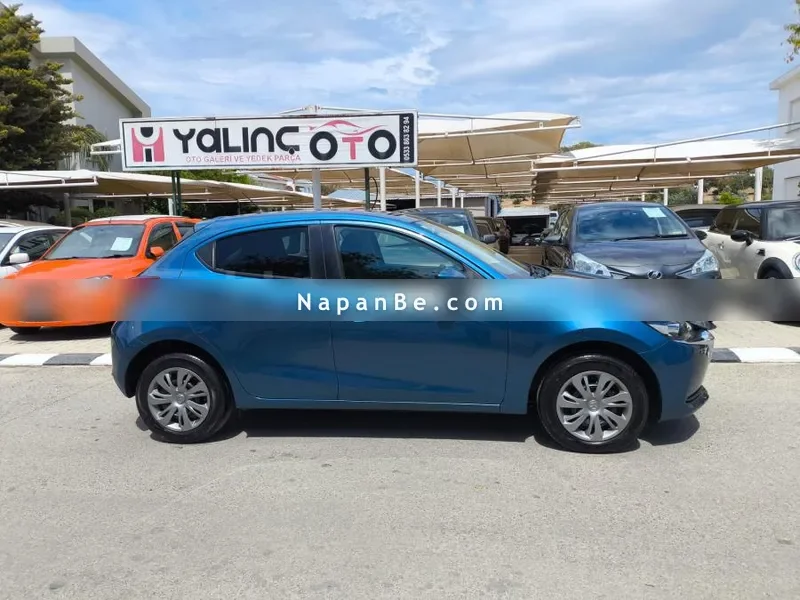 Mazda 2