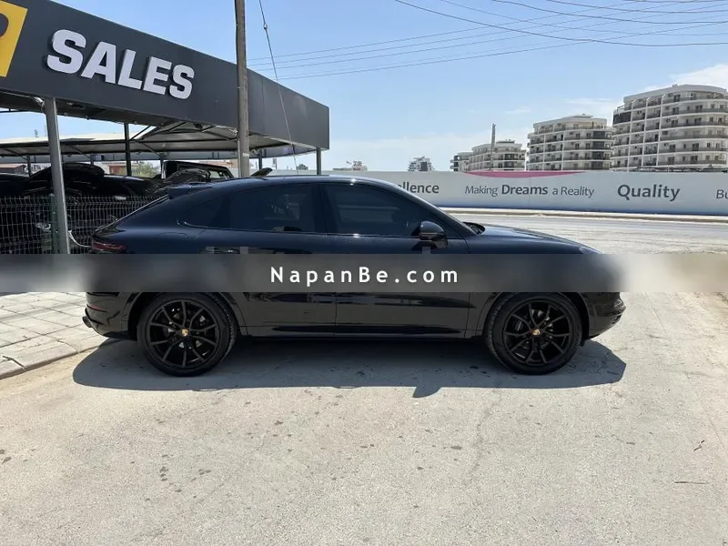 Porsche Cayenne Coupe