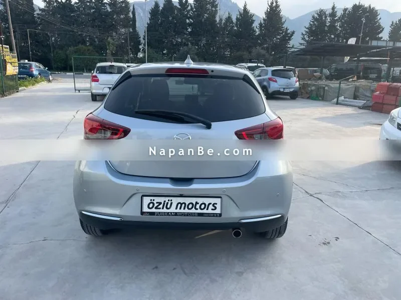Mazda 2