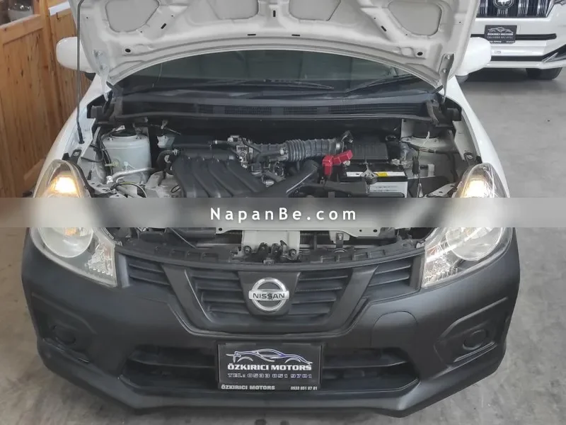 Nissan Ad