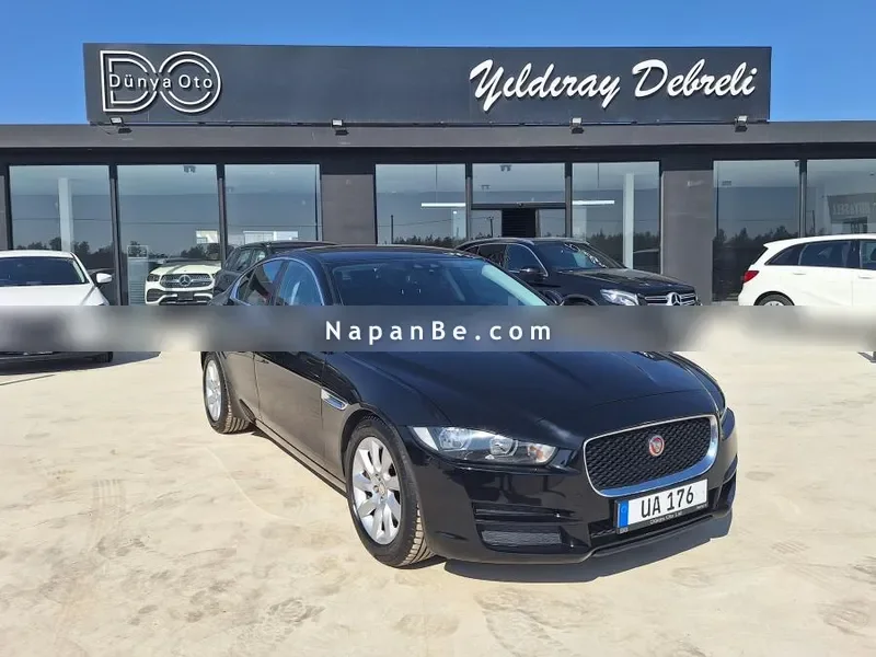 Jaguar XE